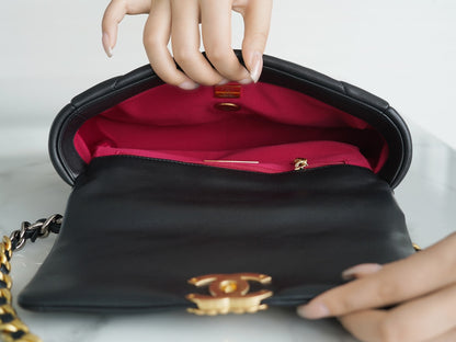 19 Bag Small Black & Gold - Level 5