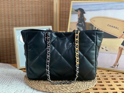 19 Shopping Tote Bag Black Lambskin Leather - Level 5