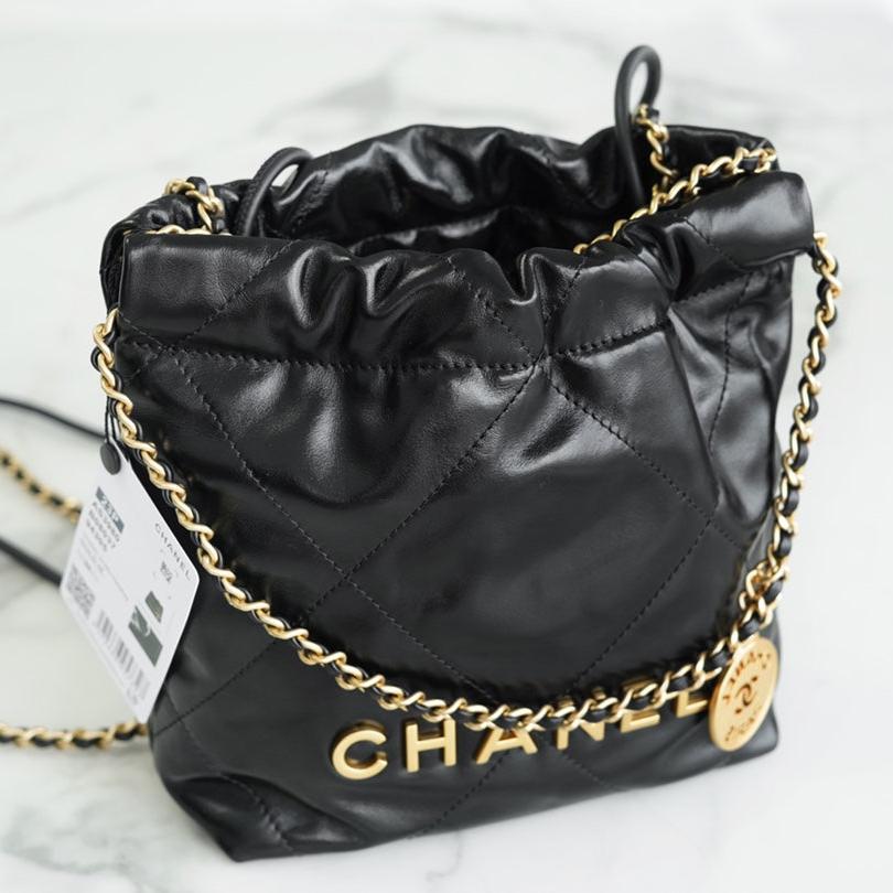 22 Mini Bag Black Lambskin Leather CNL - Level 5
