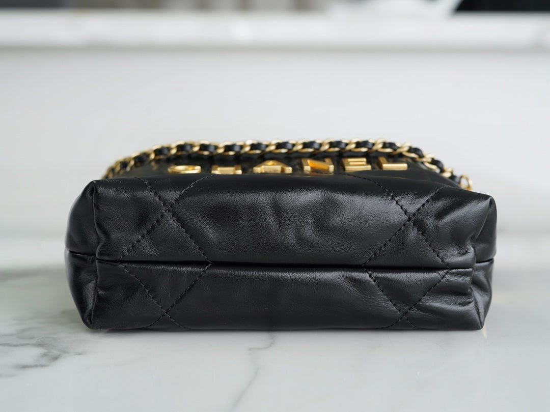 22 Mini Bag Black Lambskin Leather CNL - Level 5