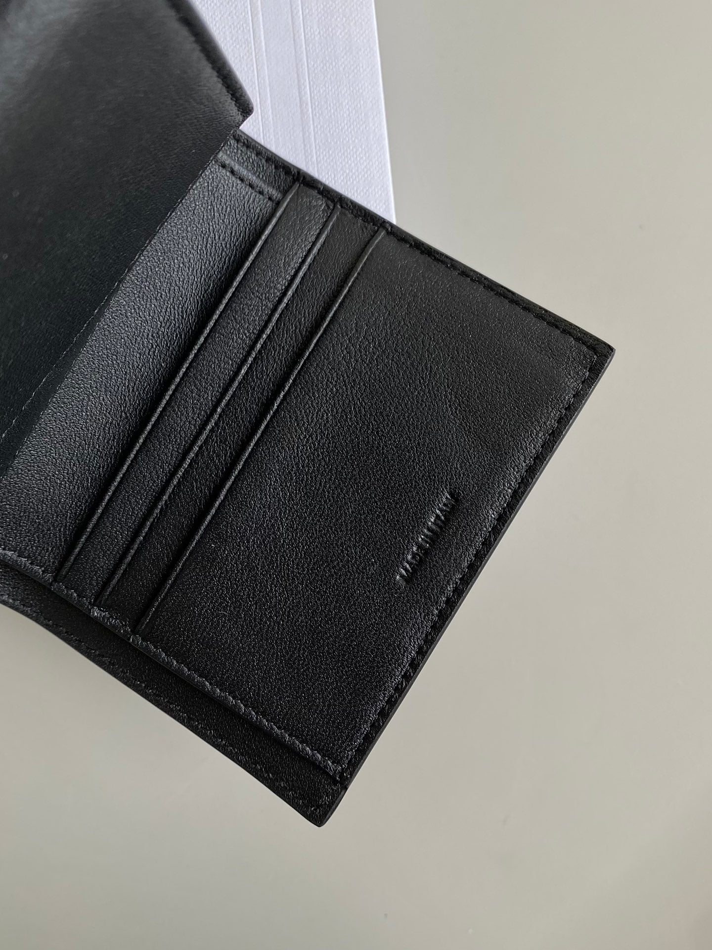 Triomphe Black Leather Small Flap Wallet CEL - Level 5