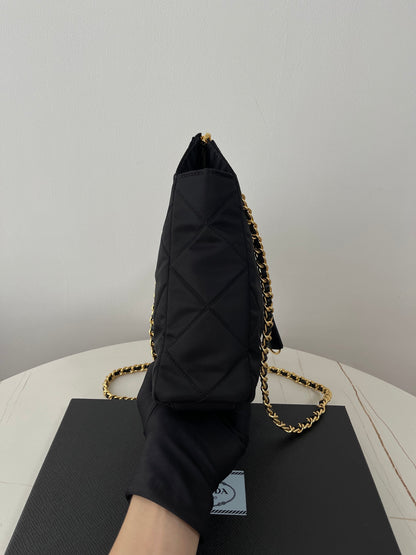 Nylon Re-Edition Chain Tote Bag - Level 5