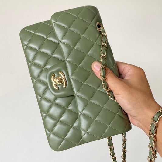 Small Flap Bag Green Lambskin CNL - Level 5