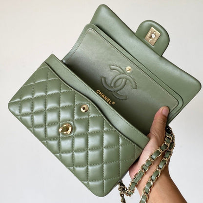 Small Flap Bag Green Lambskin CNL - Level 5