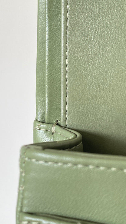 Small Flap Bag Green Lambskin CNL - Level 5