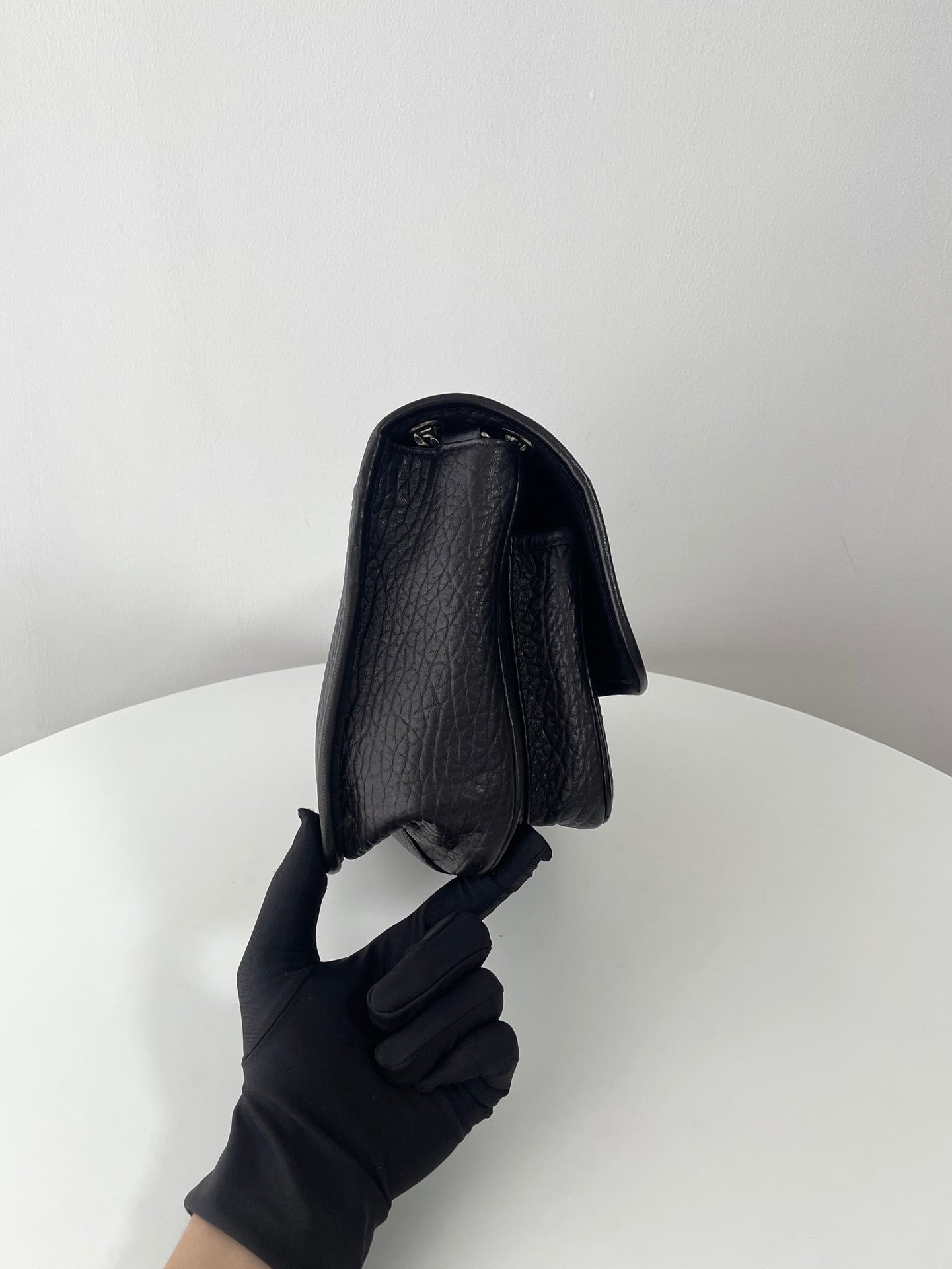 Black Leather Niki Shoulder Bag - Level 5