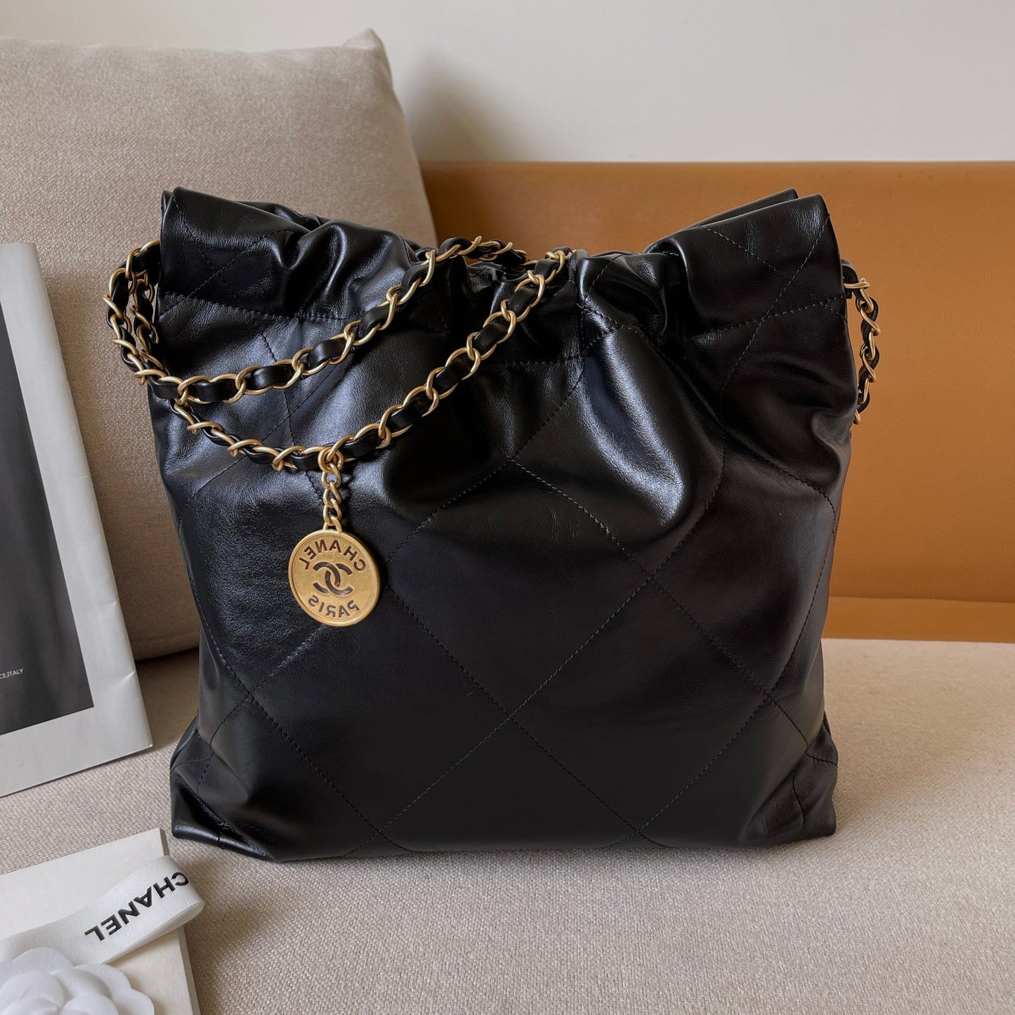 22 Bag Small Gold & Black Lambskin Leather - Level 5