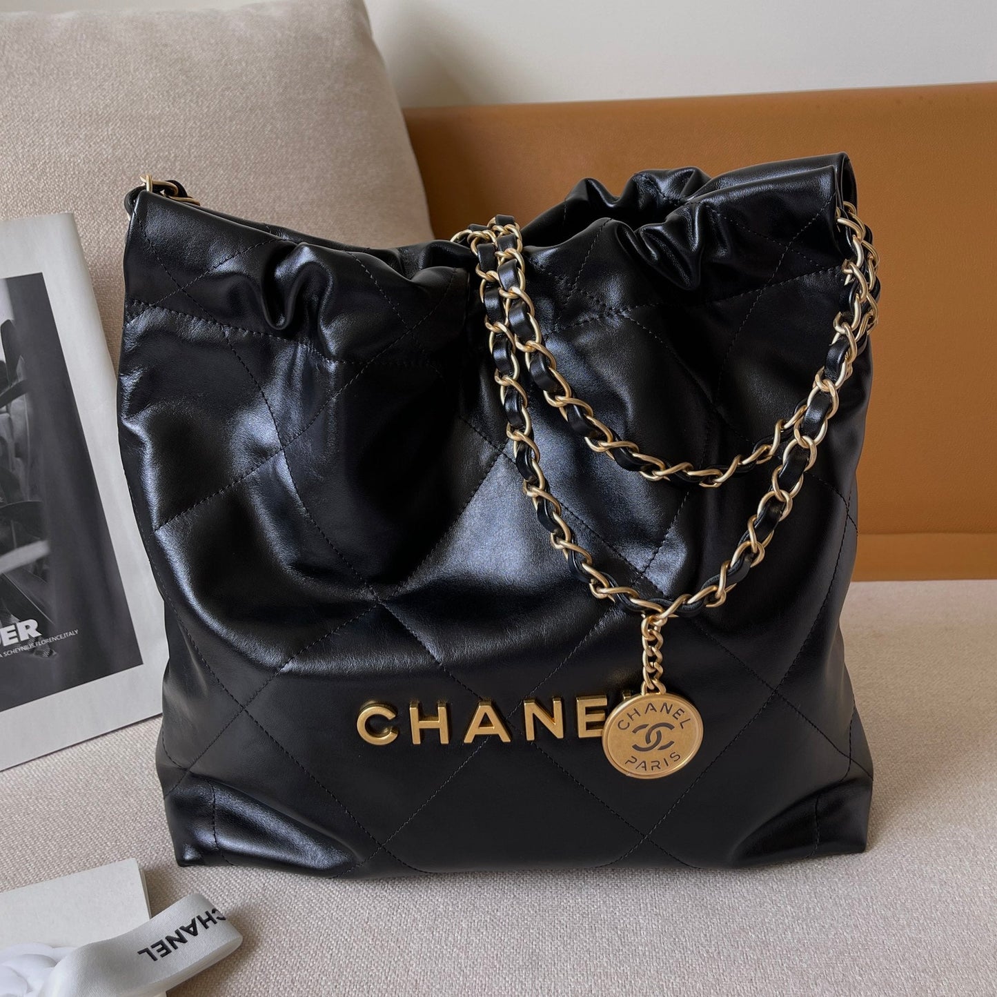 22 Bag Small Gold & Black Lambskin Leather - Level 5
