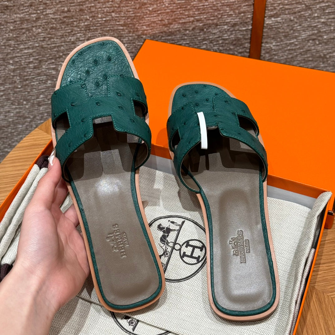 Malachite Green Ostrich Oran Sandals - Level X