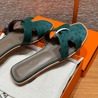 Malachite Green Ostrich Oran Sandals - Level X