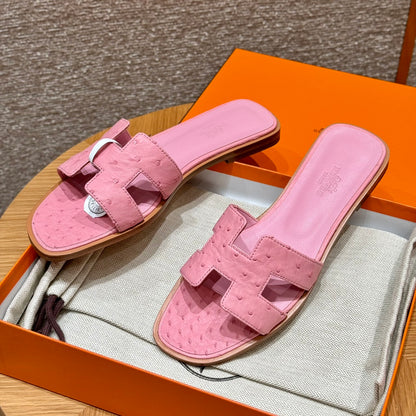Light Pink Ostrich Oran Sandals - Level X