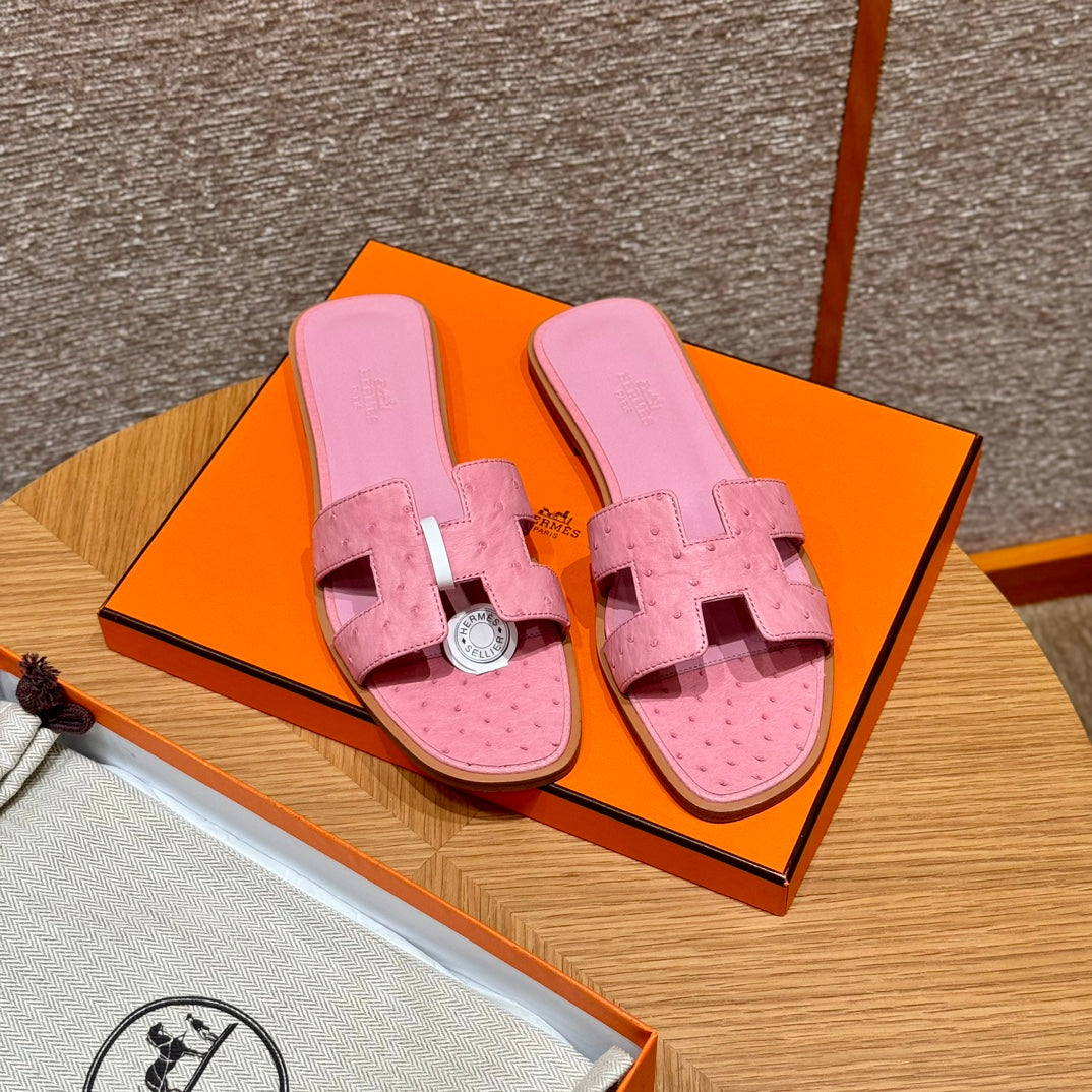 Light Pink Ostrich Oran Sandals - Level X