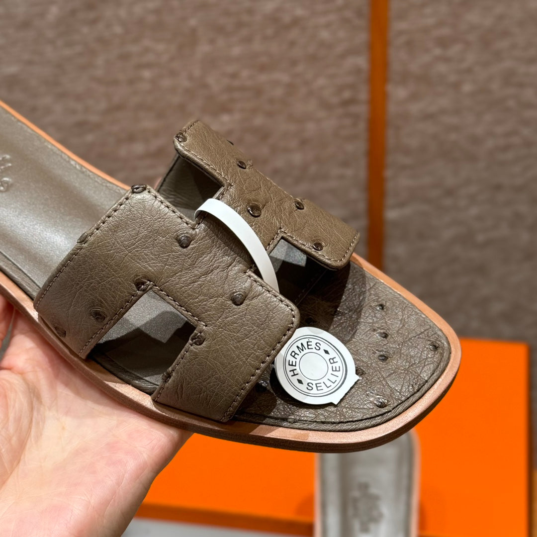 Taupe Ostrich Oran Sandals - Level X