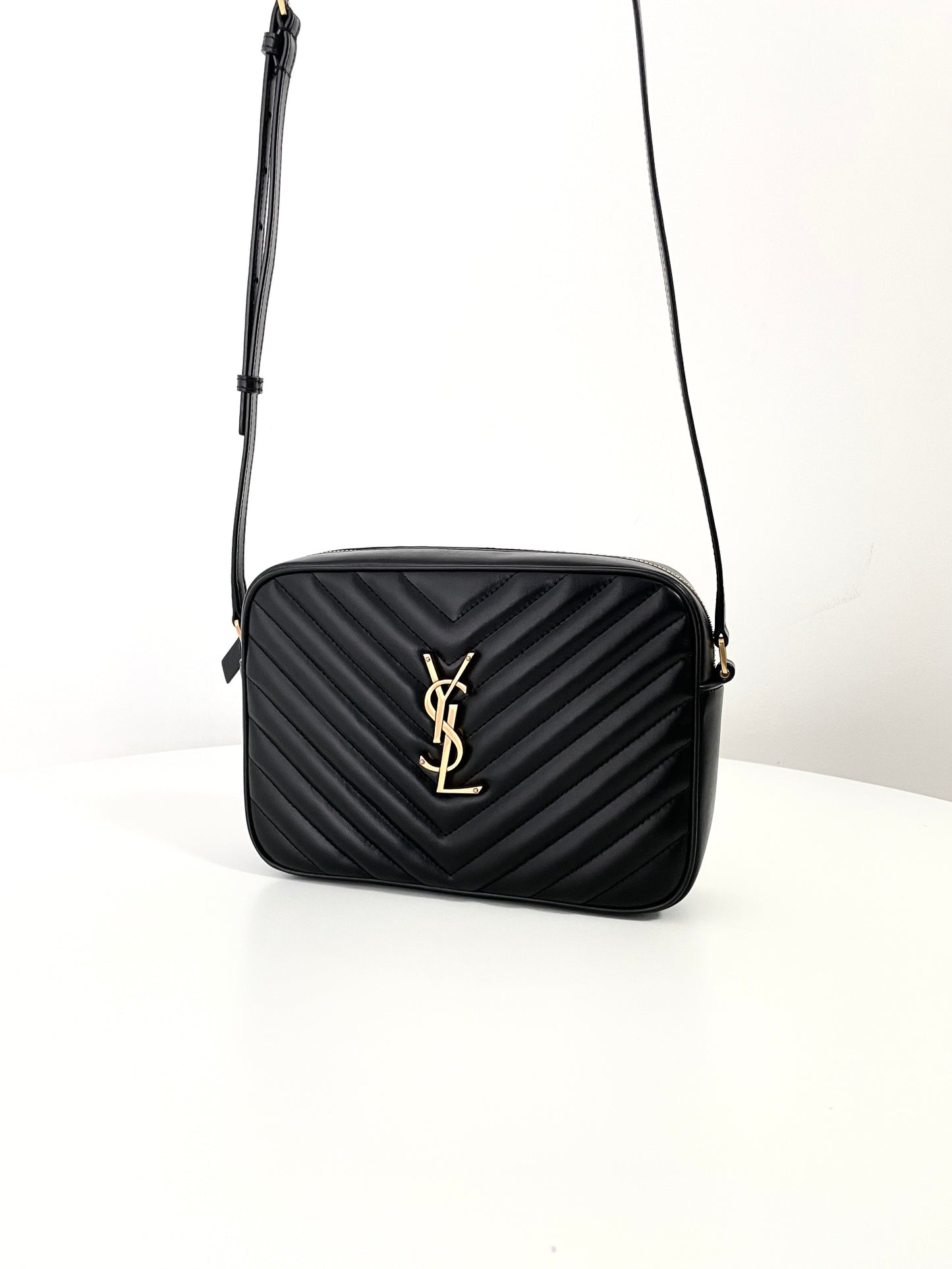Black Leather Lou Camera Bag - Level 5