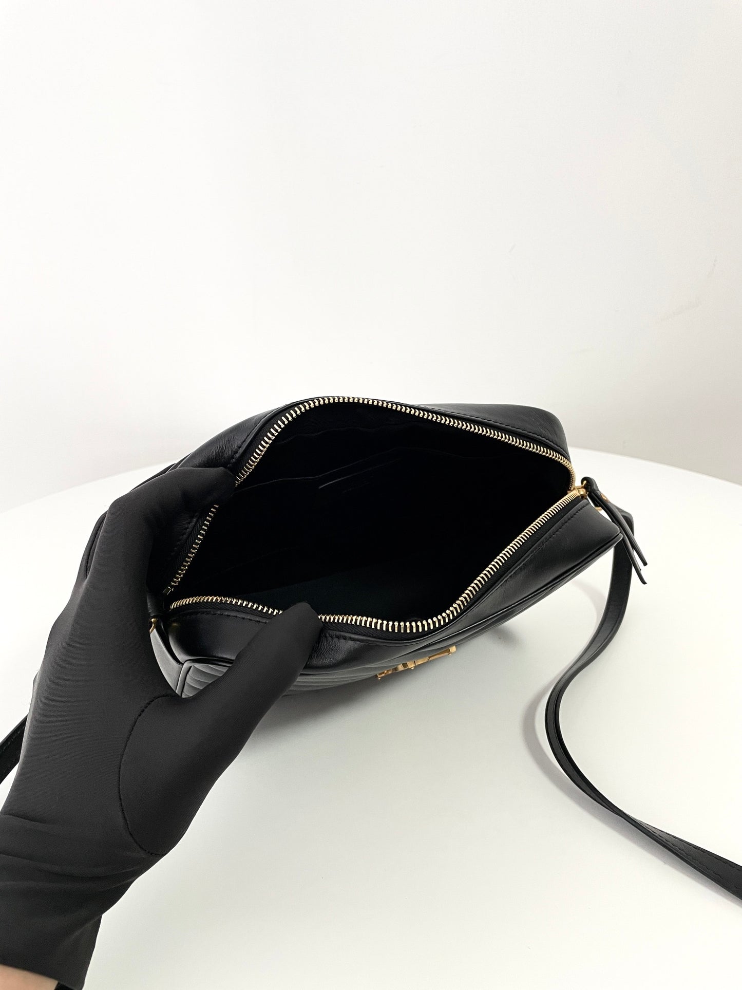 Black Leather Lou Camera Bag - Level 5