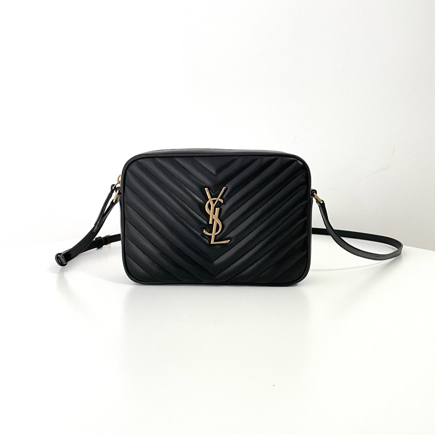 Black Leather Lou Camera Bag - Level 5