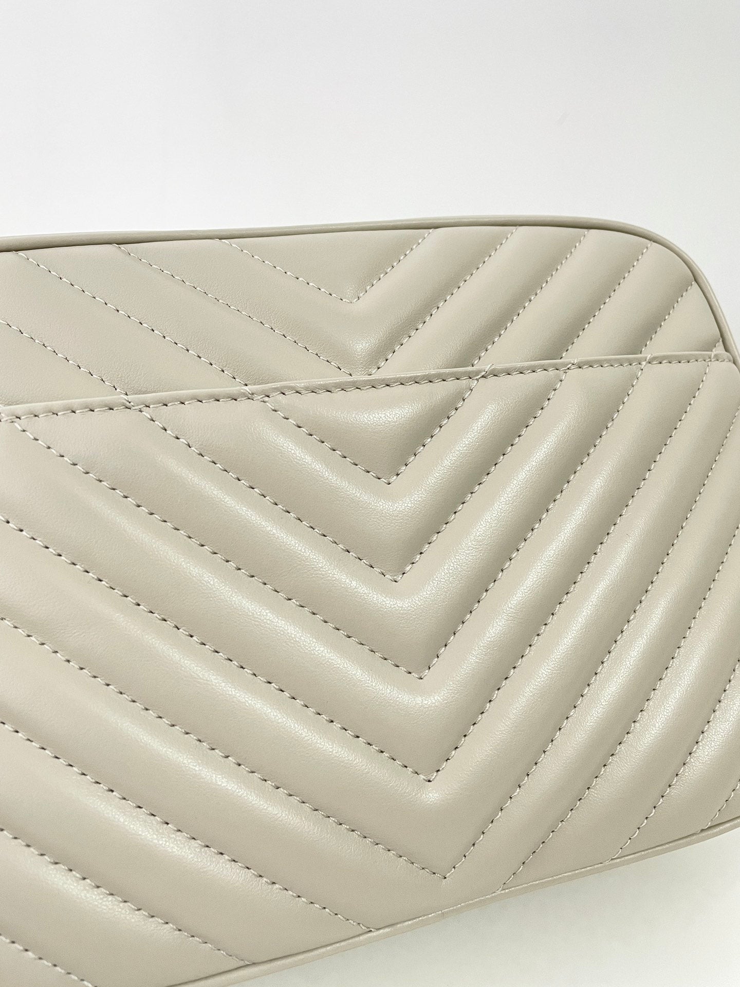 Crema Soft Leather Lou Camera Bag - Level 5