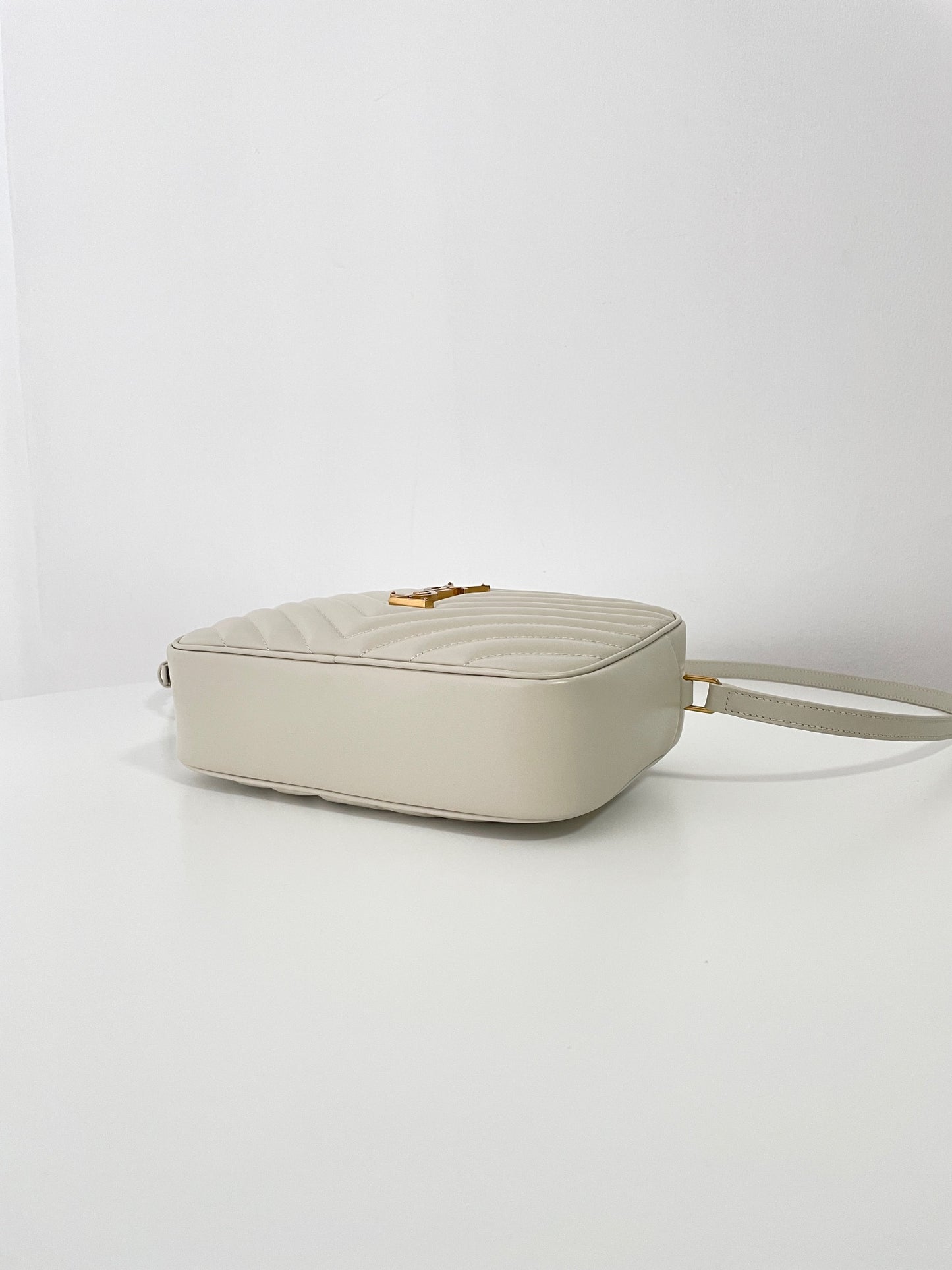 Crema Soft Leather Lou Camera Bag - Level 5