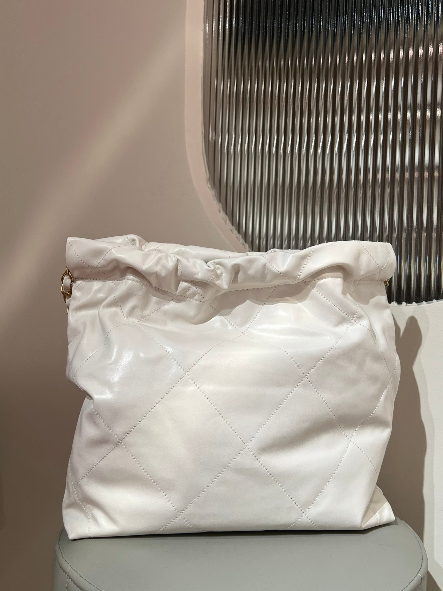 22 Bag Small White Lambskin Leather - Level X