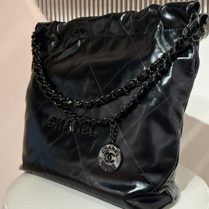 22 Bag Small Black & Black Lambskin Leather - Level X