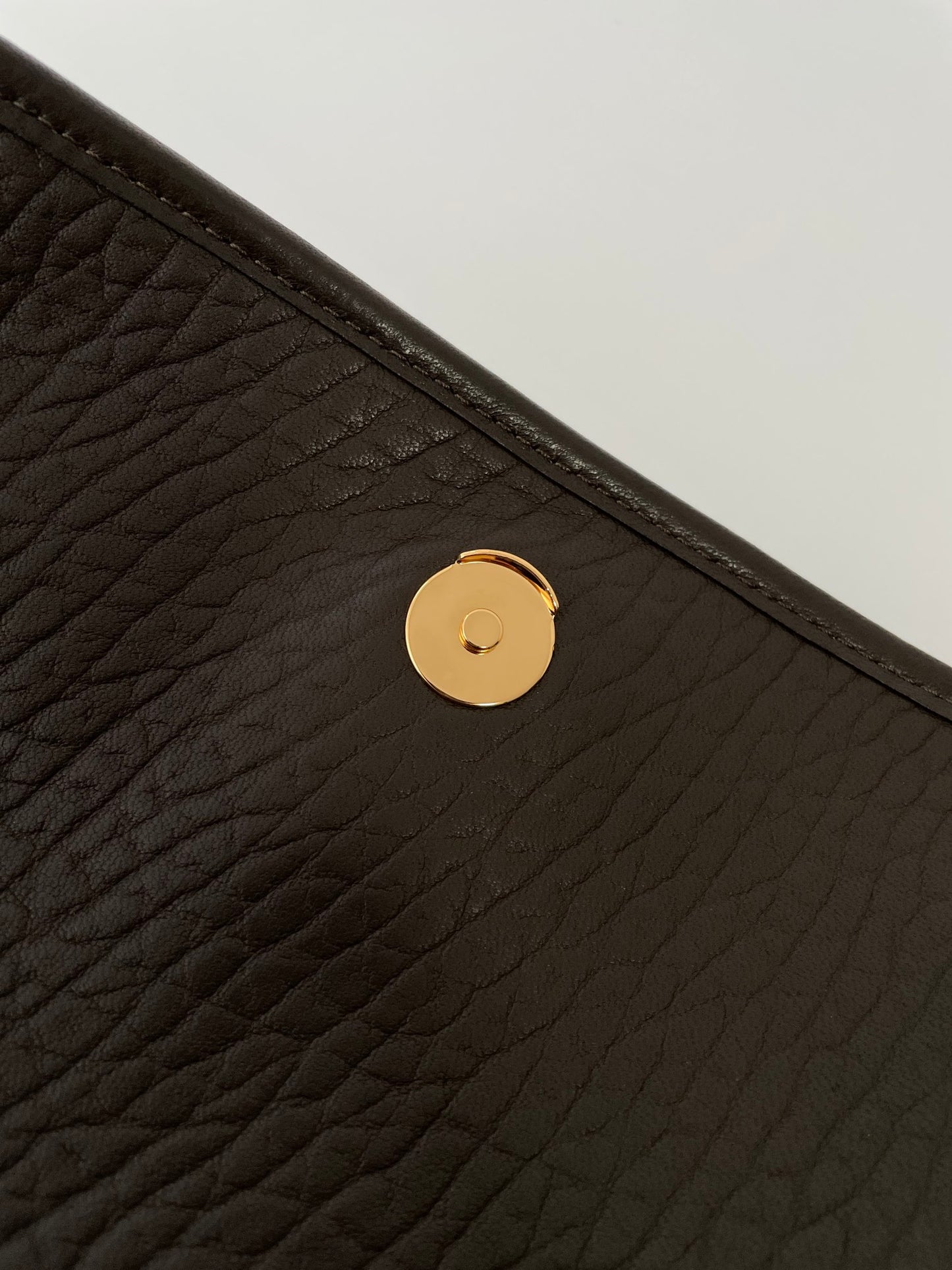 Light Musk Leather Niki Shoulder Bag - Level 5