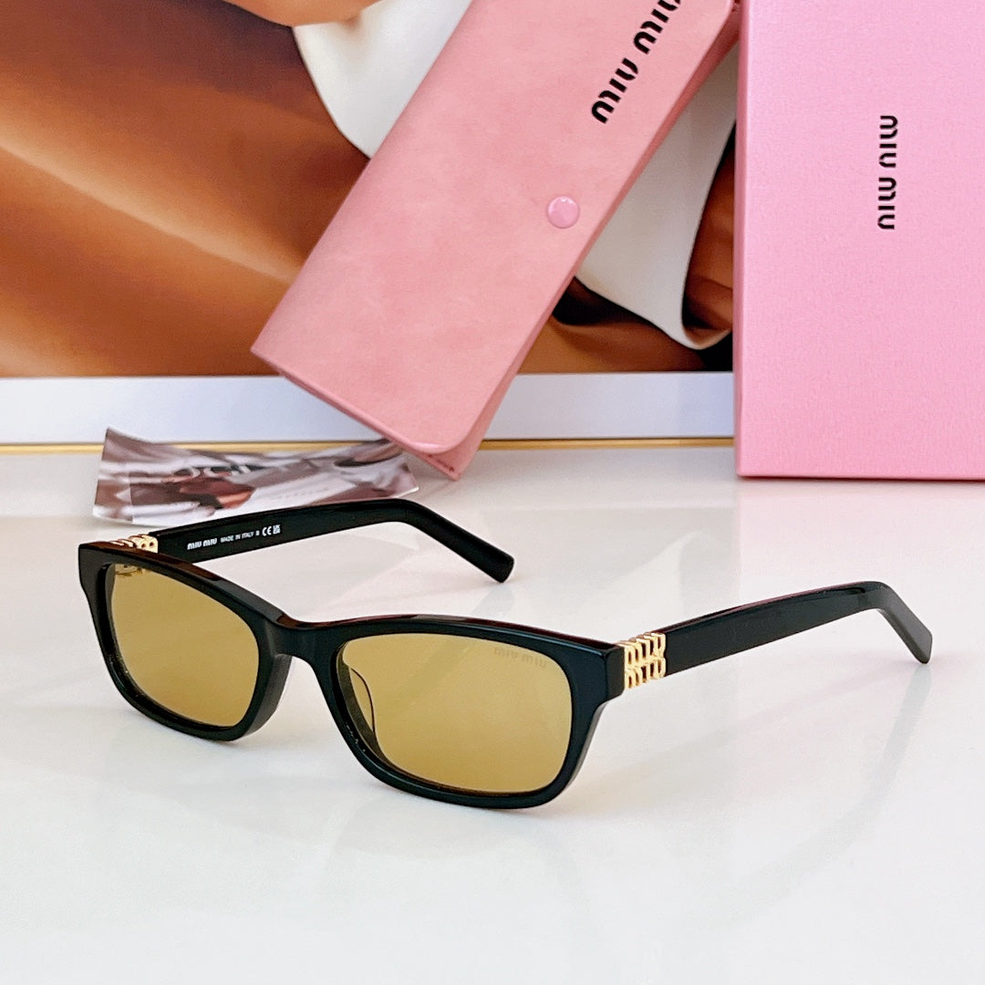 Rounded Rectangle Frame MIU Sunglasses