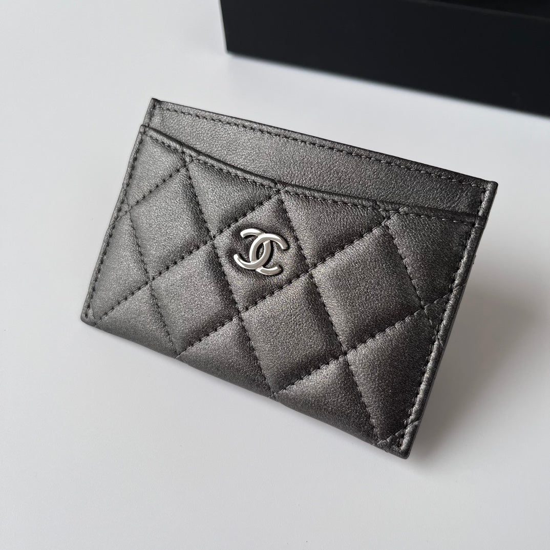 Iridescent Quilted Card Holder CNL - Level 5