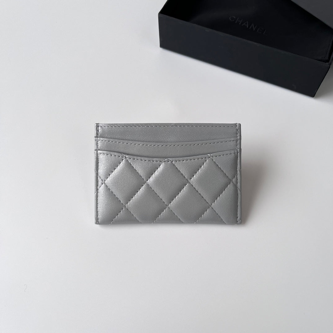 Iridescent Quilted Card Holder CNL - Level 5