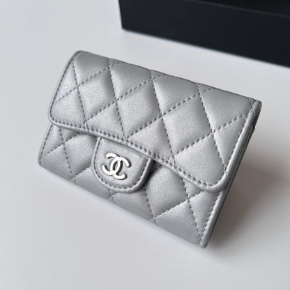 Flap Card Holder Iridescent Quilted Leather CNL - Level 5