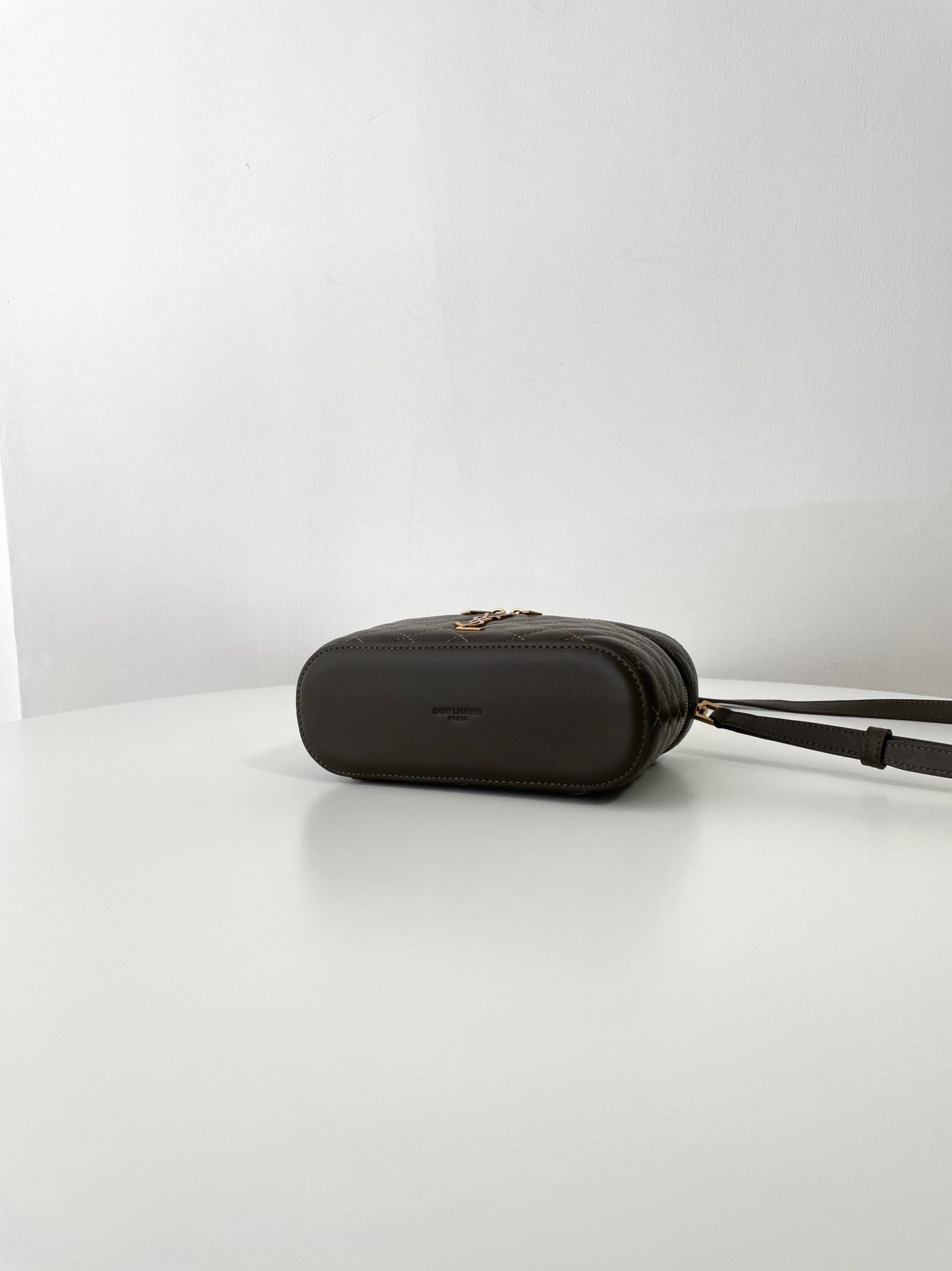 Gaby Vanity Bag Light Musk Leather - Level 5