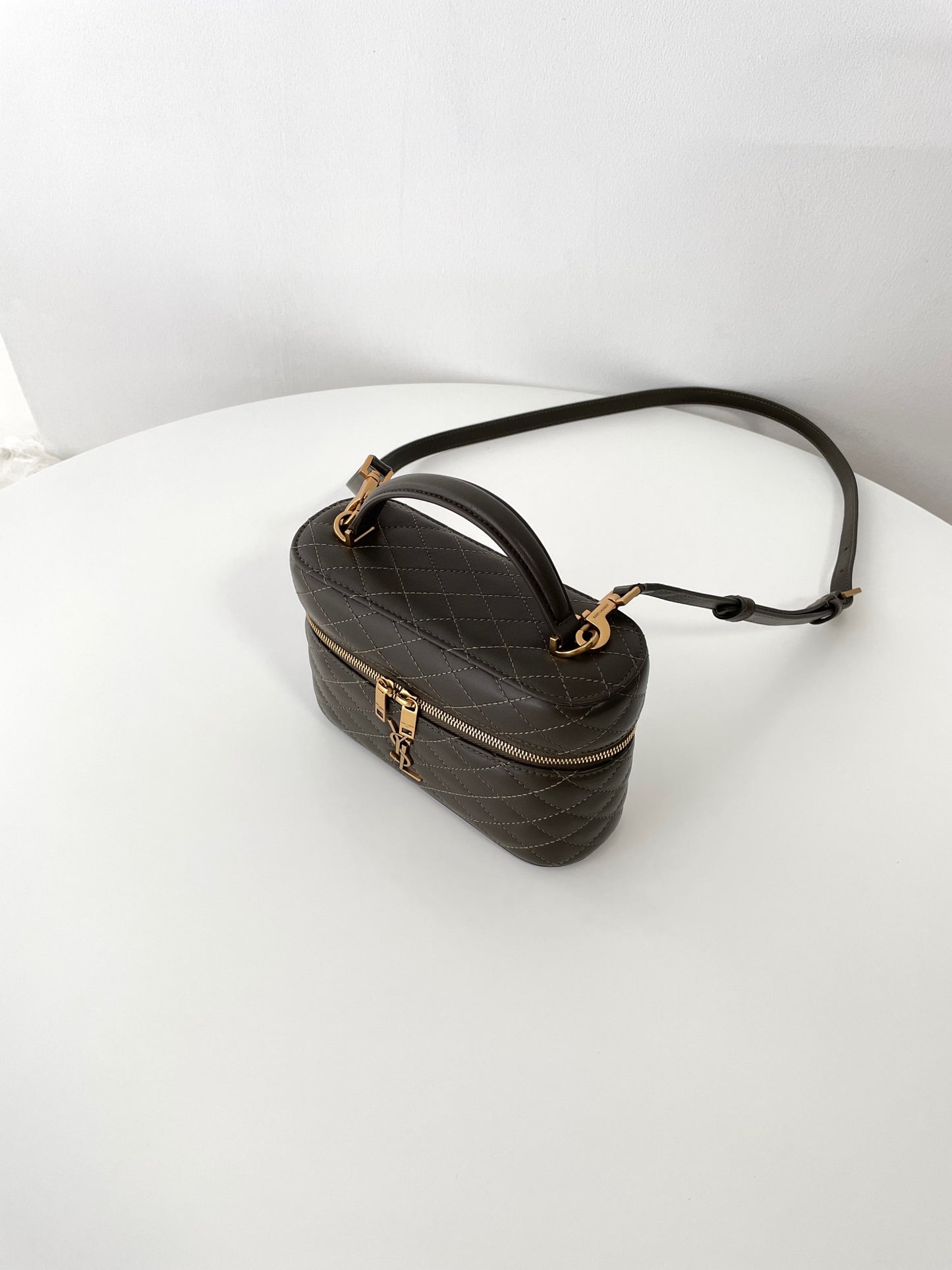 Gaby Vanity Bag Light Musk Leather - Level 5