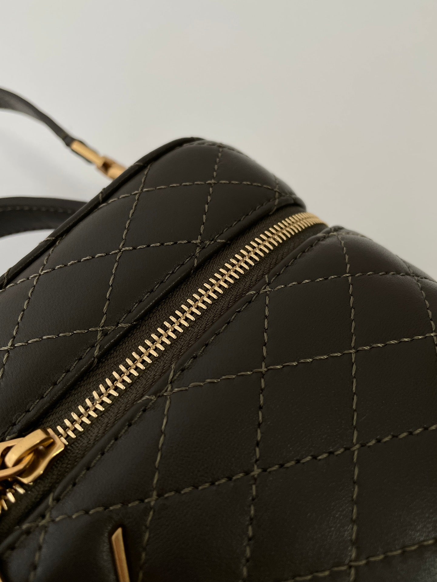 Gaby Vanity Bag Light Musk Leather - Level 5