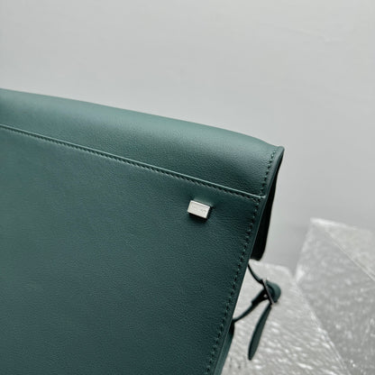 Margaux 15 Dark Green Leather Tote Bag ROW - Level 5