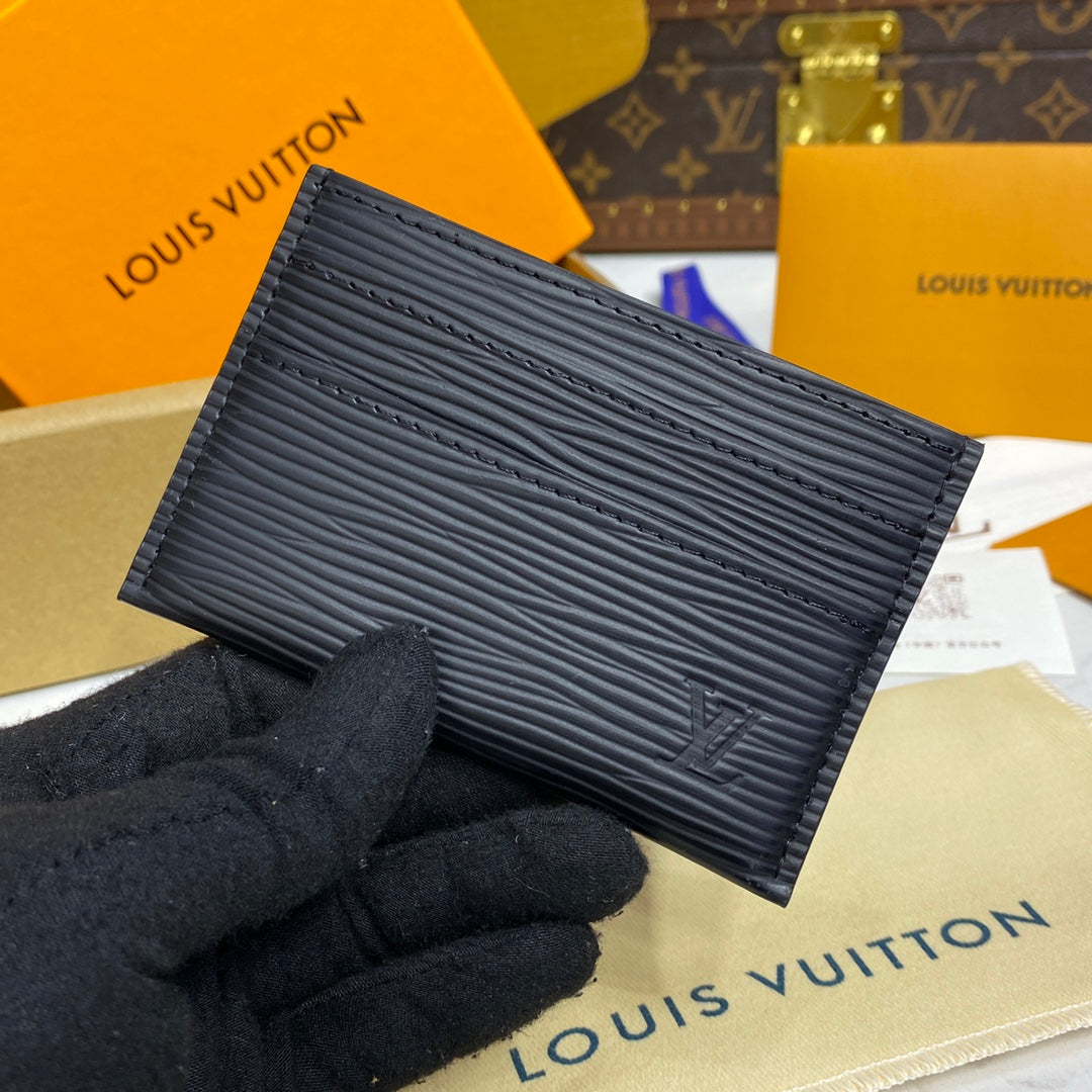 Black Epi Leather Card Holder LOU - Level 5