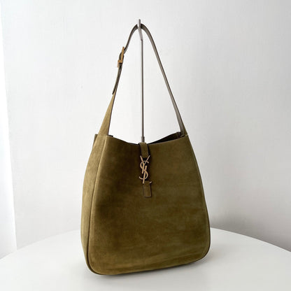 Le 5 À 7 Supple Hobo Large Khaki Suede YLS - Level 5