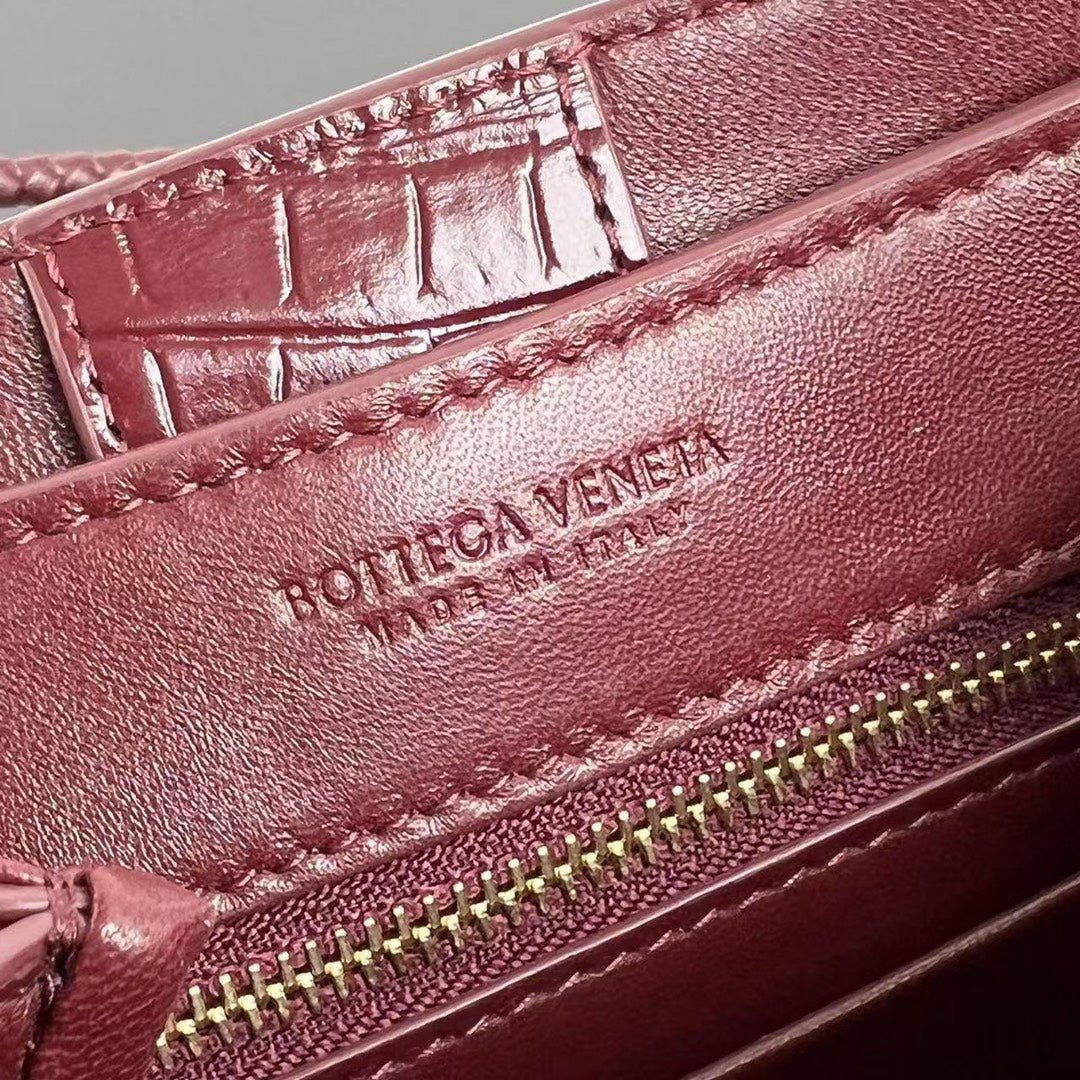 Mini Andiamo Tote Red Crocodile - Level 5