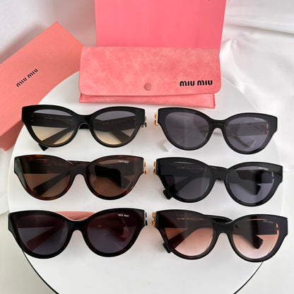 Cat-Eye Frame MIU Sunglasses