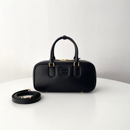 Black Leather Medium Arcadie Bag - Level 5