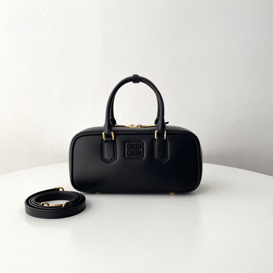 Black Leather Medium Arcadie Bag - Level 5