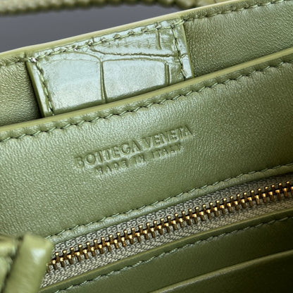 Mini Andiamo Tote Green Crocodile - Level 5