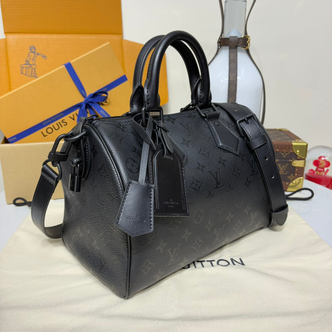 P9 Speedy 30 Bandouliere Ultra Black Leather - Level 5
