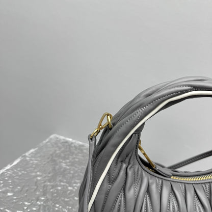 Grey Leather Wander Bag - Level 5