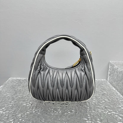 Grey Leather Wander Bag - Level 5