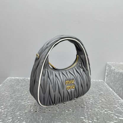 Grey Leather Wander Bag - Level 5