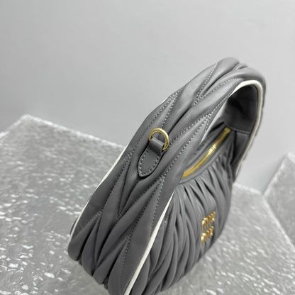 Grey Leather Wander Bag - Level 5
