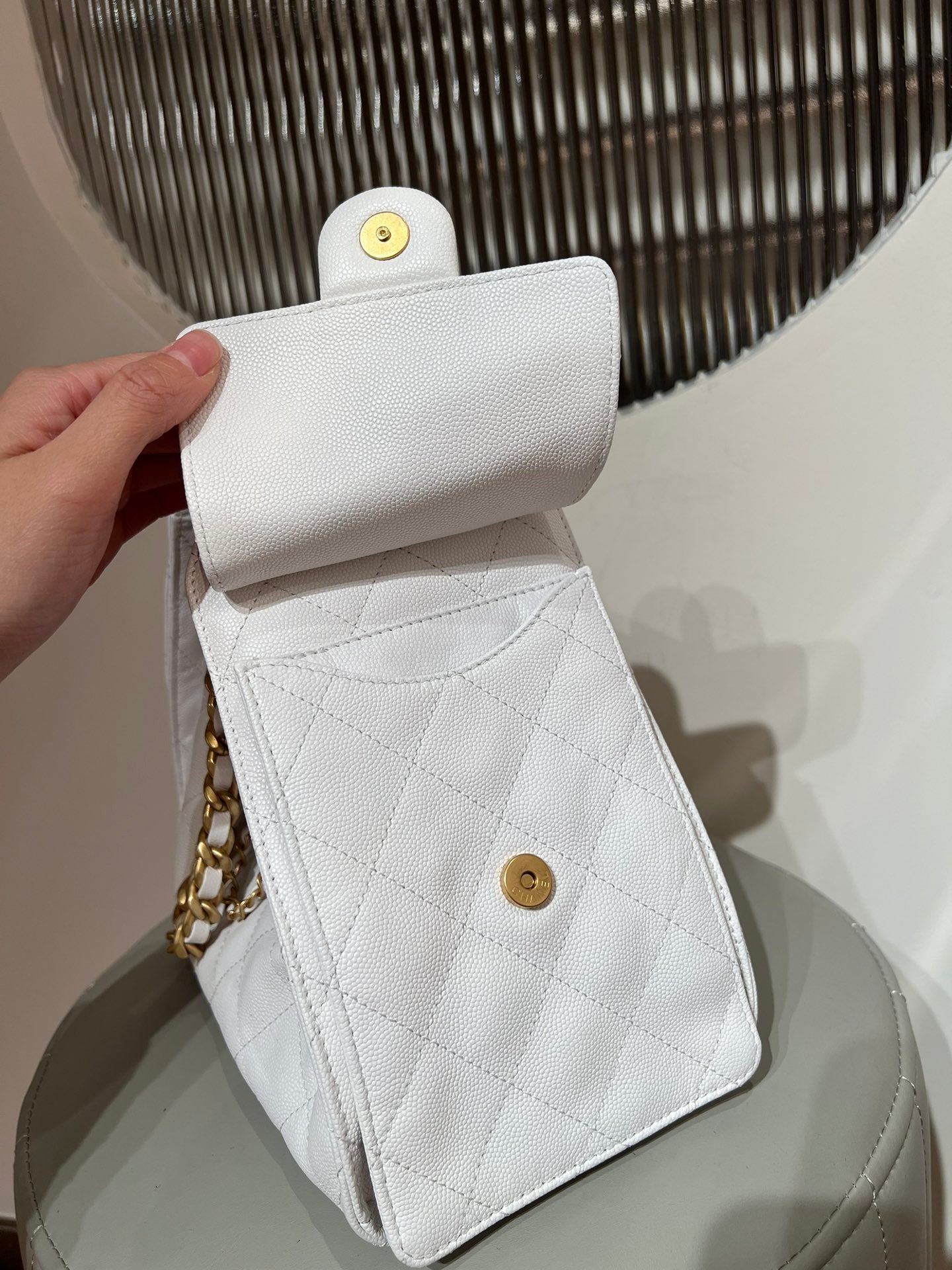25 Hobo Bag White Caviar Leather - Level X
