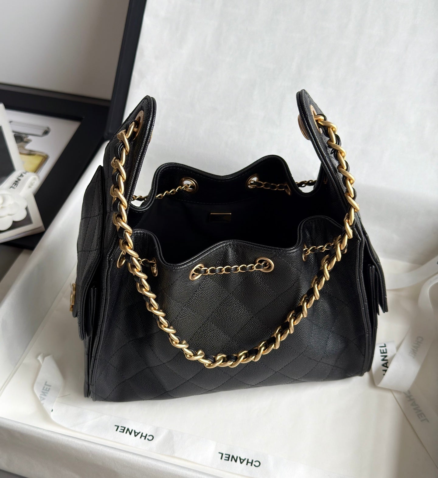 25 Hobo Bag Black Caviar Leather - Level 5