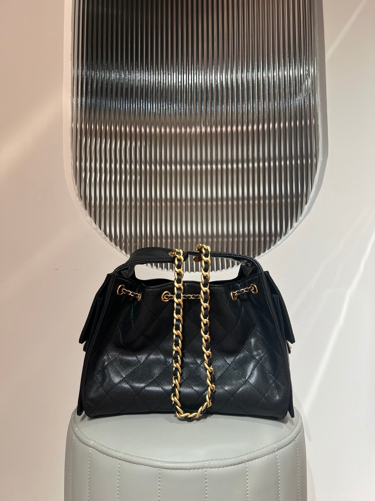 25 Hobo Bag Black Caviar Leather - Level X