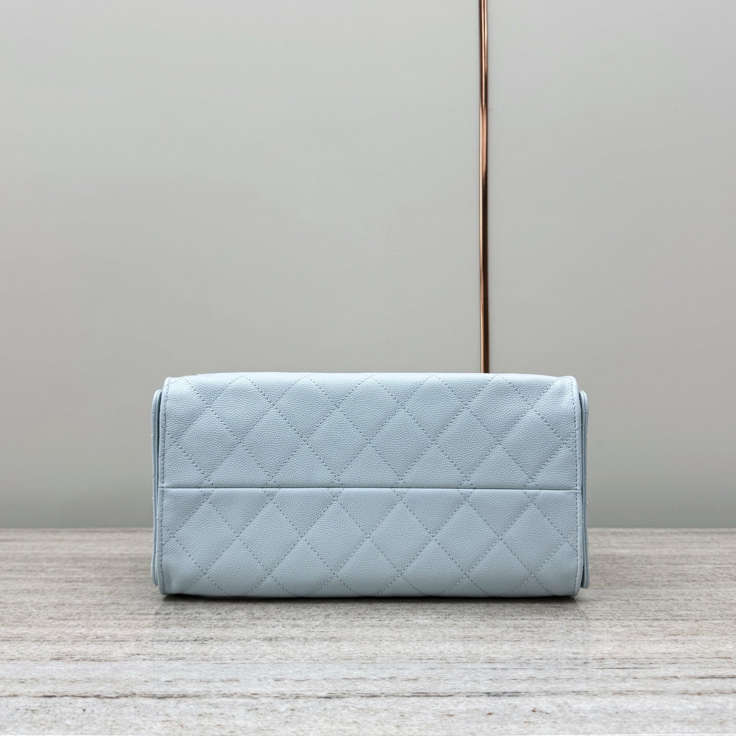25 Hobo Bag Light Blue Caviar Leather - Level X