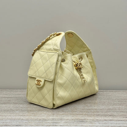 25 Hobo Bag Yellow Caviar Leather - Level X